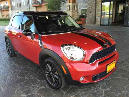 Mini Countryman S TURBO 4DR 6-SPD (2013)