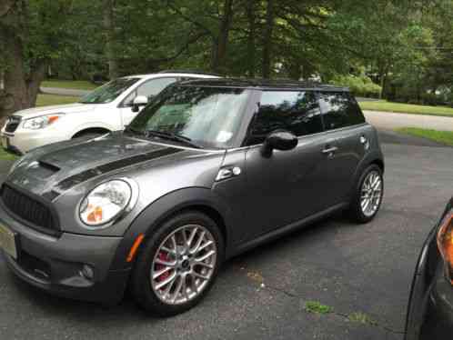 Mini Cooper S John Cooper Works JCW (2010)