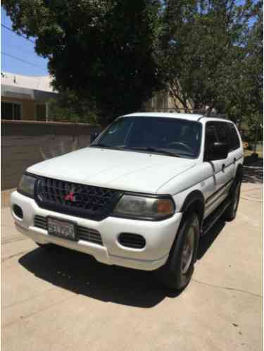 2000 Mitsubishi Montero LS