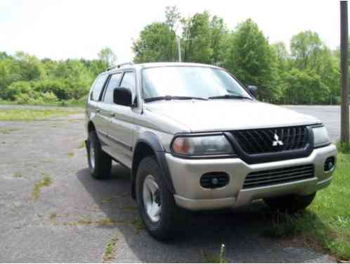 Mitsubishi Montero LS (2002)