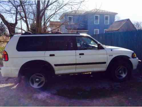 Mitsubishi Montero (2000)