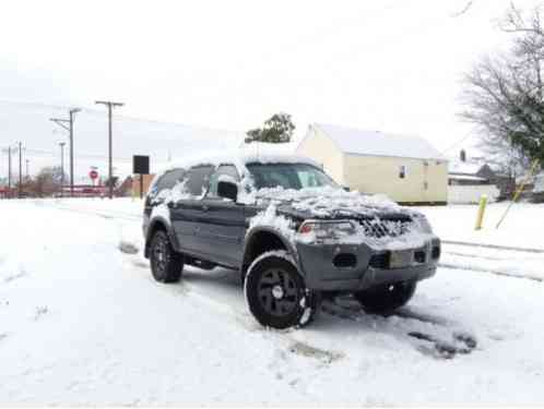 2003 Mitsubishi Montero