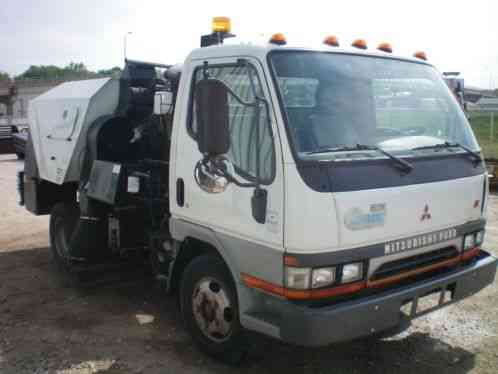 1999 Mitsubishi FUSO FE639 LOT SWEEPER