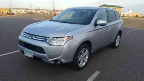 Mitsubishi Outlander SE (2014)