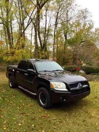 Mitsubishi Raider (2006)