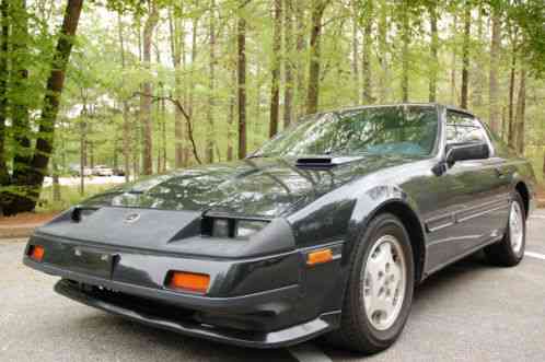 Nissan 300ZX Turbo with Glass T bar (1985)