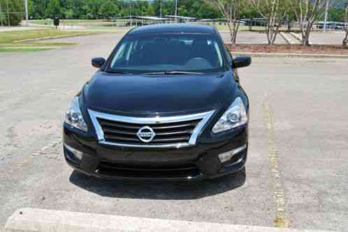 Nissan Altima Altima S (2015)