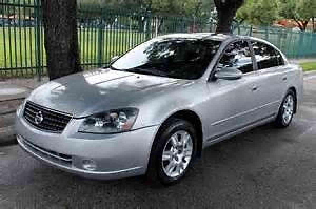 Nissan Altima (2005)