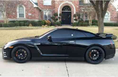 Nissan GT-R (2012)