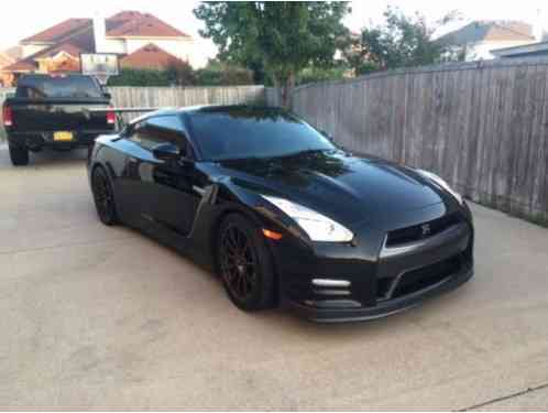 Nissan GT-R (2015)