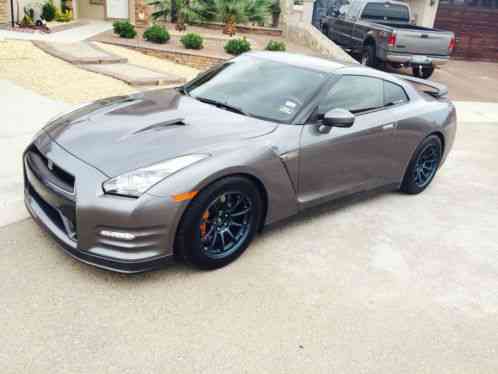 Nissan GT-R (2014)