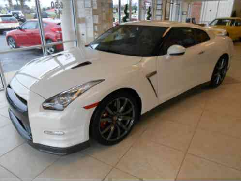 Nissan GT-R (2014)