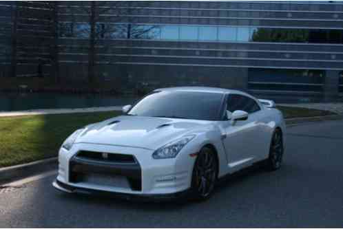 Nissan GT-R (2014)