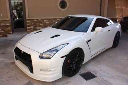 Nissan GT-R (2014)