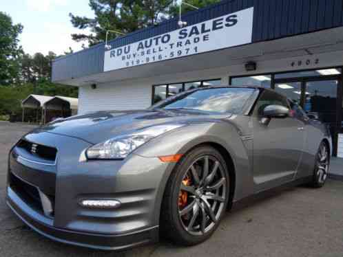 Nissan GT-R (2014)