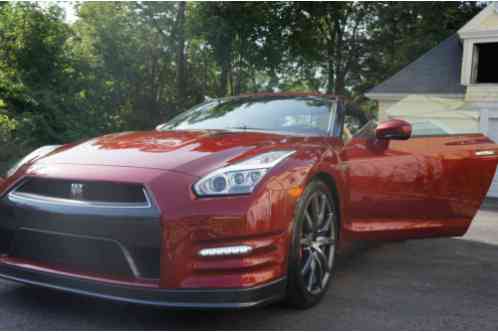 Nissan GT-R (2015)