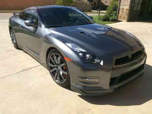 20100000 Nissan GT-R