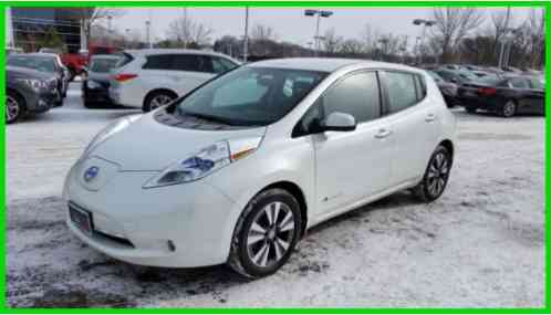 Nissan Leaf PRE-OWNED STILL (2015)