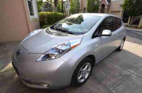 Nissan Leaf SL ELECTRIC (2011)