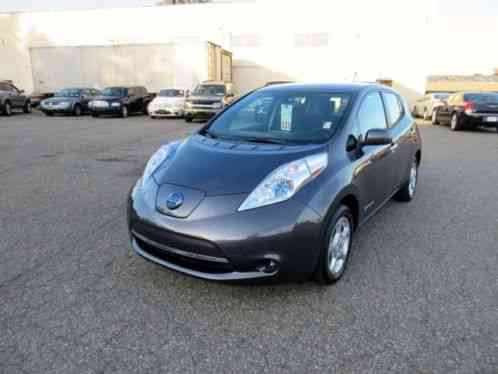 Nissan Leaf SV PREMIUM NAVGATION (2013)