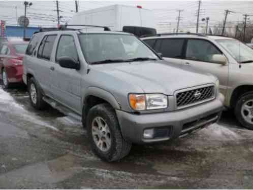 2000 Nissan Pathfinder SE