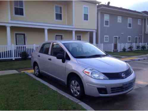 Nissan Versa (2009)