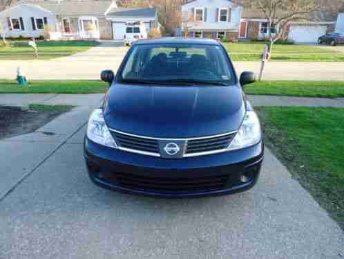 Nissan Versa (2009)