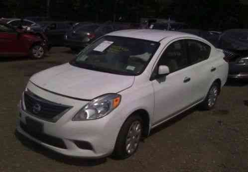 Nissan Versa (2014)