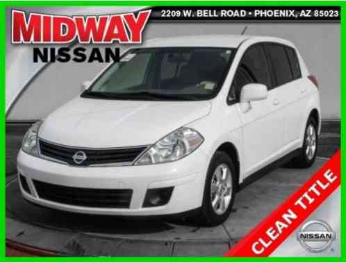 Nissan Versa 1. 8 S (2012)