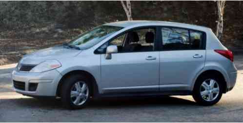 Nissan Versa (2008)