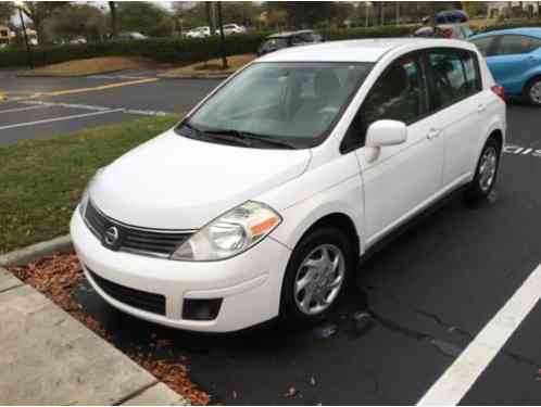 Nissan Versa (2008)