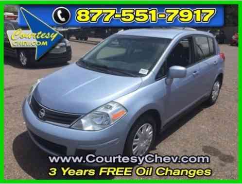 Nissan Versa (2010)