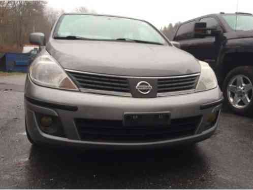 Nissan Versa (2008)