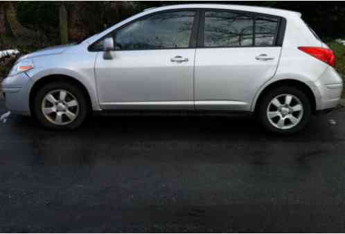 Nissan Versa (2007)