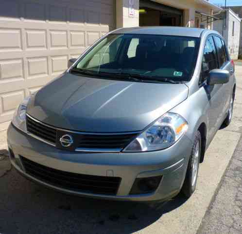 Nissan Versa (2008)