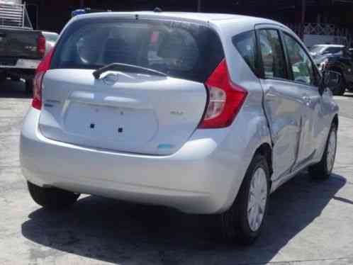 Nissan Versa SV (2015)