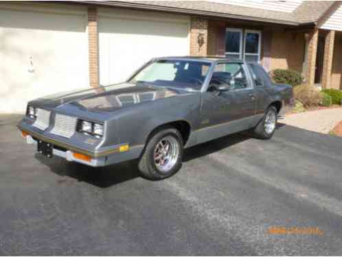 Oldsmobile 442 (1985)