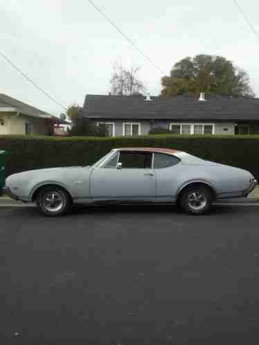 Oldsmobile 442 Holiday Coupe (1968)