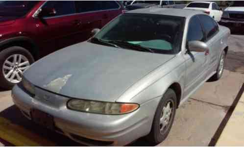 Oldsmobile Alero GL (2000)