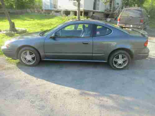 Oldsmobile Alero (2004)