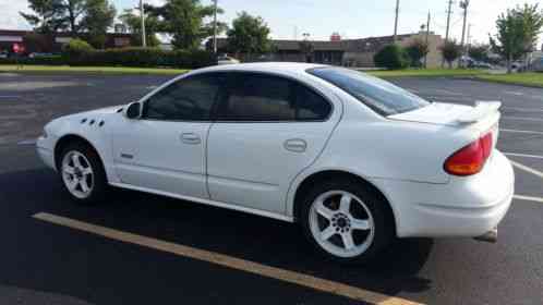 2000 Oldsmobile Alero GLS Sedan 4-door