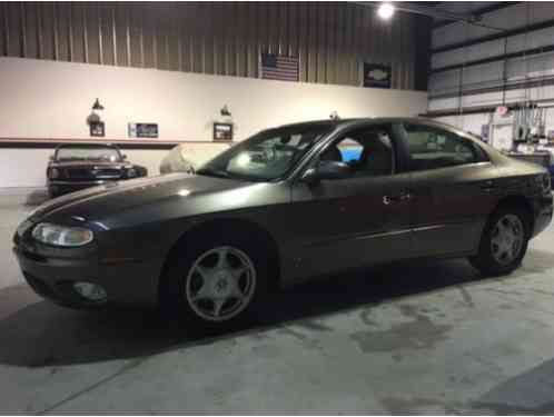 Oldsmobile Aurora (2001)