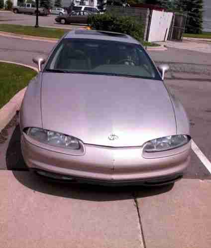 Oldsmobile Aurora (1998)