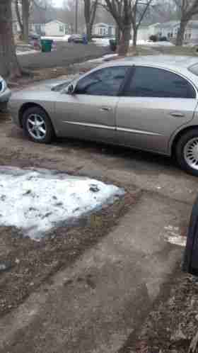 Oldsmobile Aurora (2001)