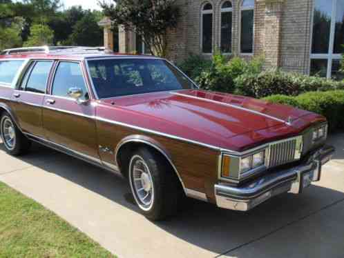 Oldsmobile Custom Cruiser (1990)