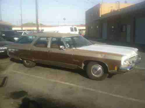 Oldsmobile Custom Cruiser (1973)