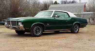 1972 Oldsmobile Cutlass 350 ROCKET S