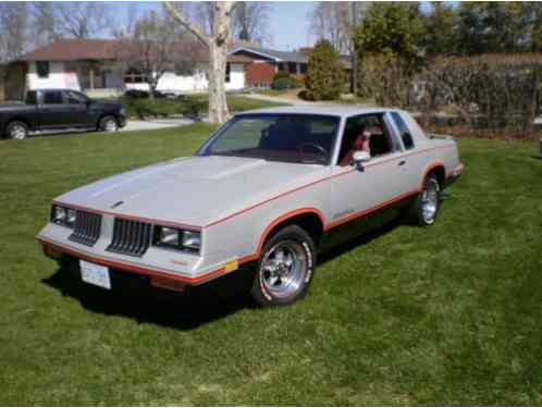 Oldsmobile: Cutlass 442/Hurst Olds