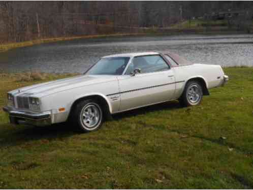 Oldsmobile Cutlass brougham (1976)