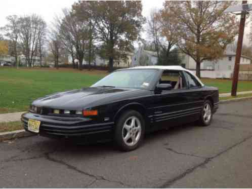 Oldsmobile Cutlass Convertible (1993)